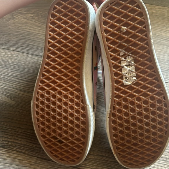 Disney100 VANS - Picture 7 of 9